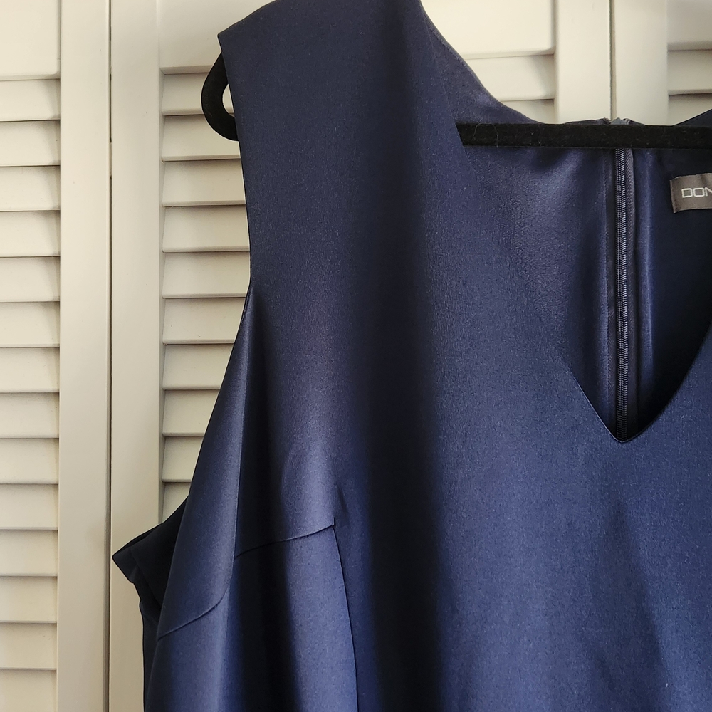 ☀️3/$15 Donna Ricco Navy Blue Sleeveless Mini Dress - Picture 4 of 9